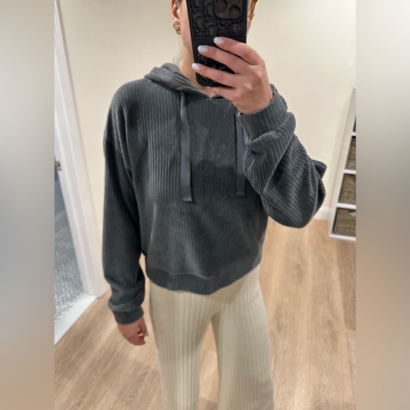 Abercrombie & Fitch Gray Ribbed Velour Hoodie Sweatshirt - Picture 2 of 4